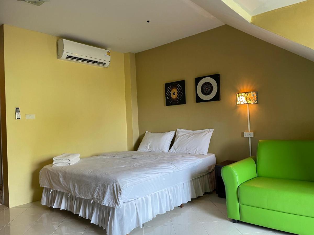 Nawaporn Place Phuket Eksteriør billede