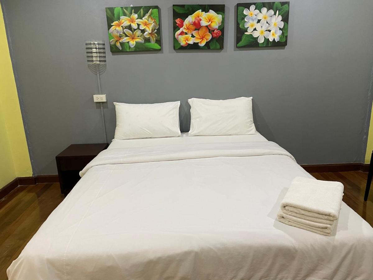 Nawaporn Place Phuket Eksteriør billede