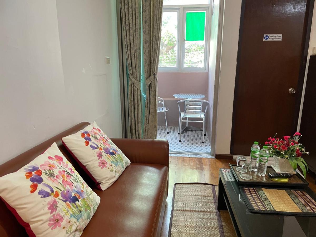 Nawaporn Place Phuket Eksteriør billede