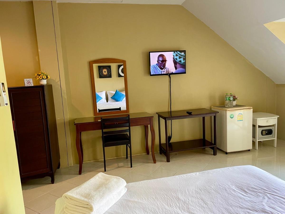 Nawaporn Place Phuket Eksteriør billede