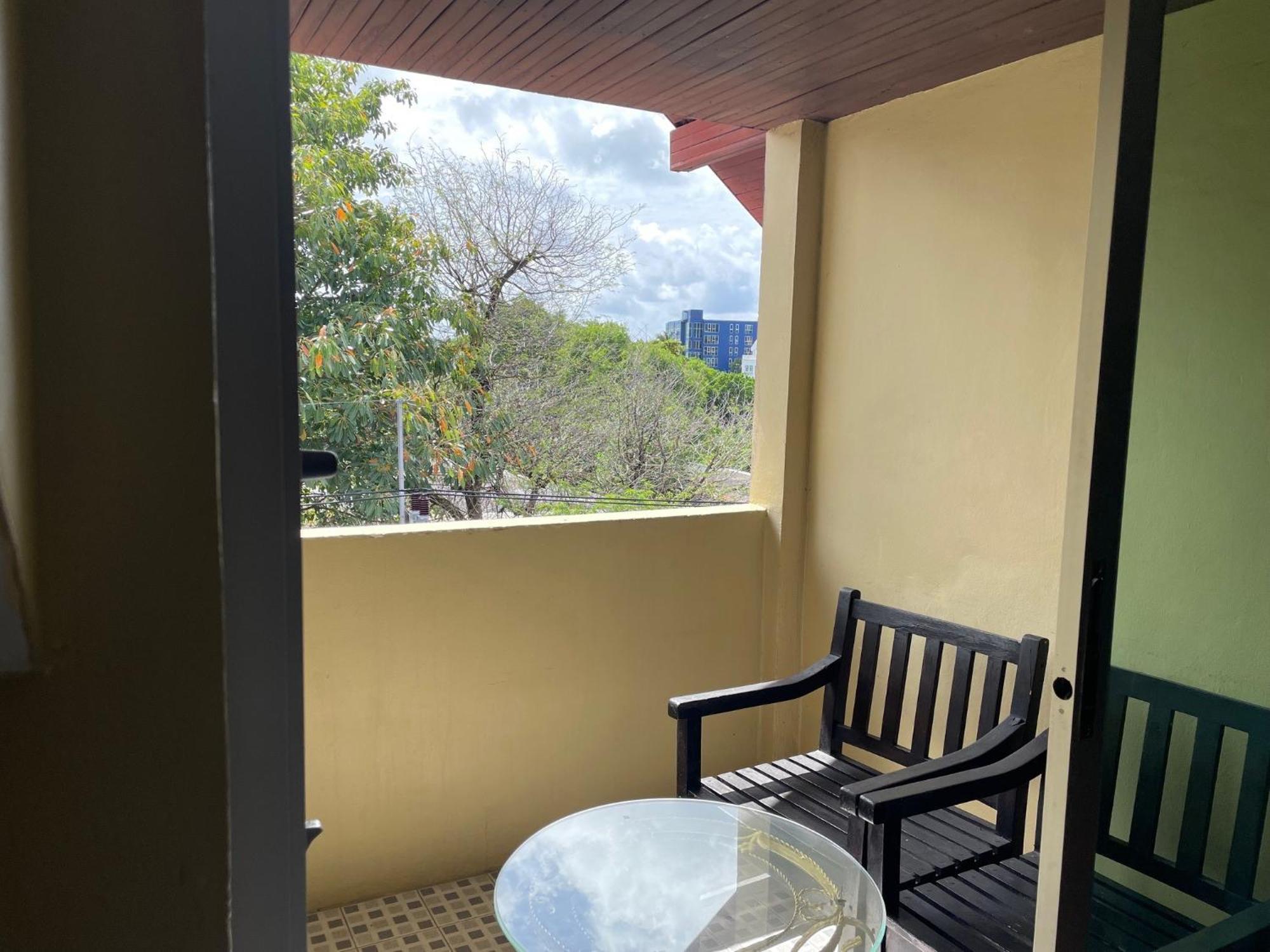 Nawaporn Place Phuket Eksteriør billede