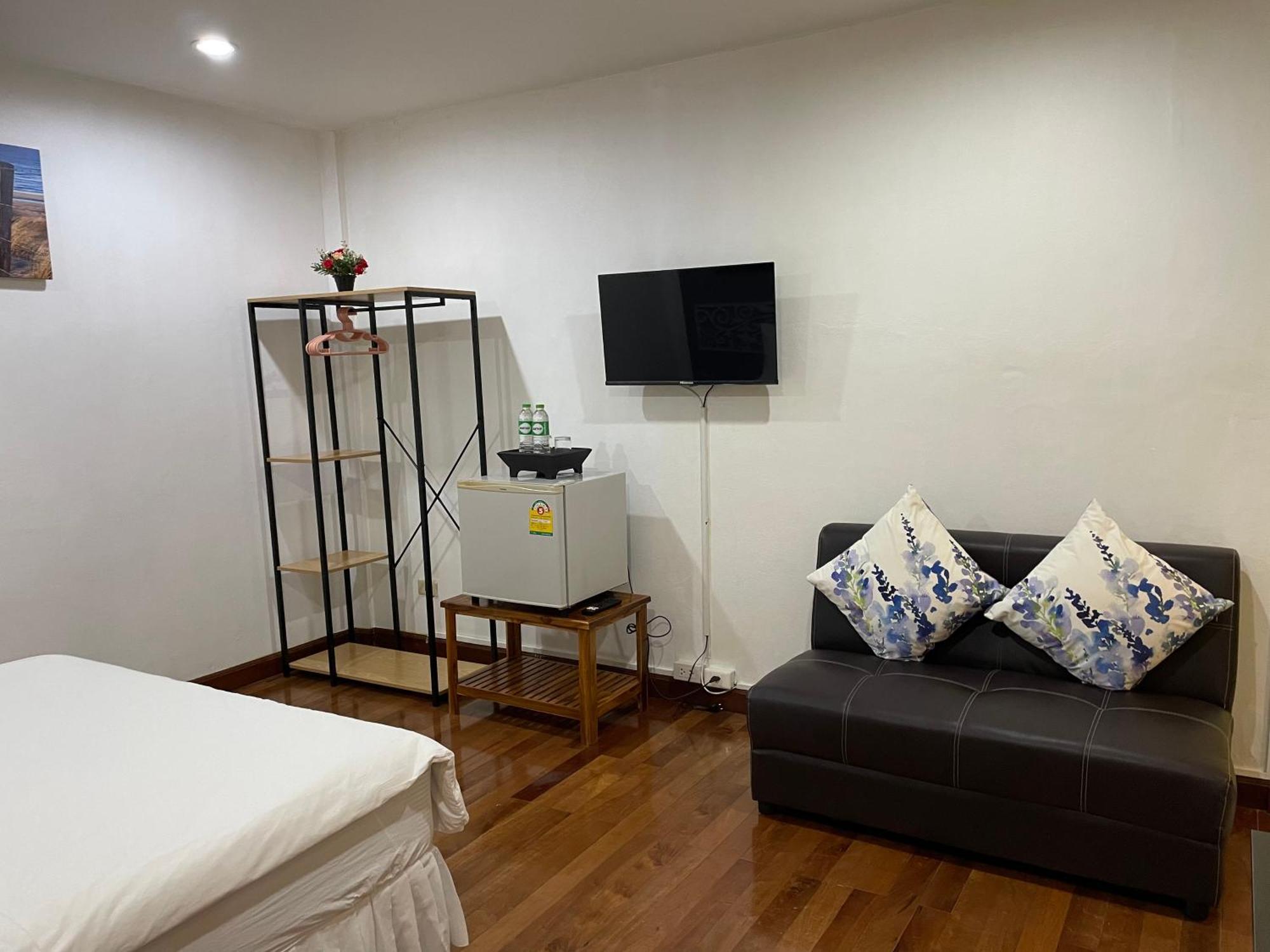 Nawaporn Place Phuket Eksteriør billede