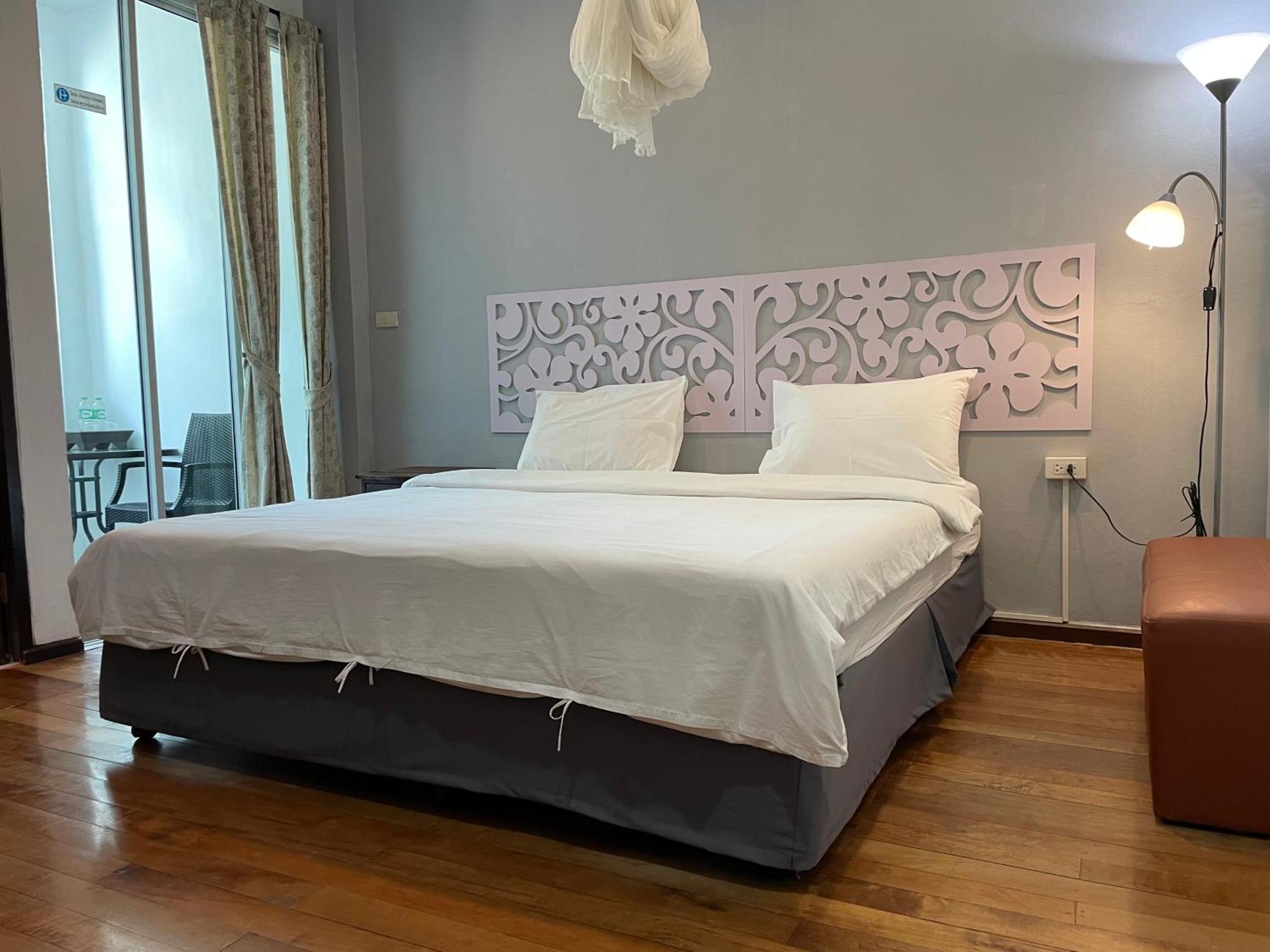 Nawaporn Place Phuket Eksteriør billede