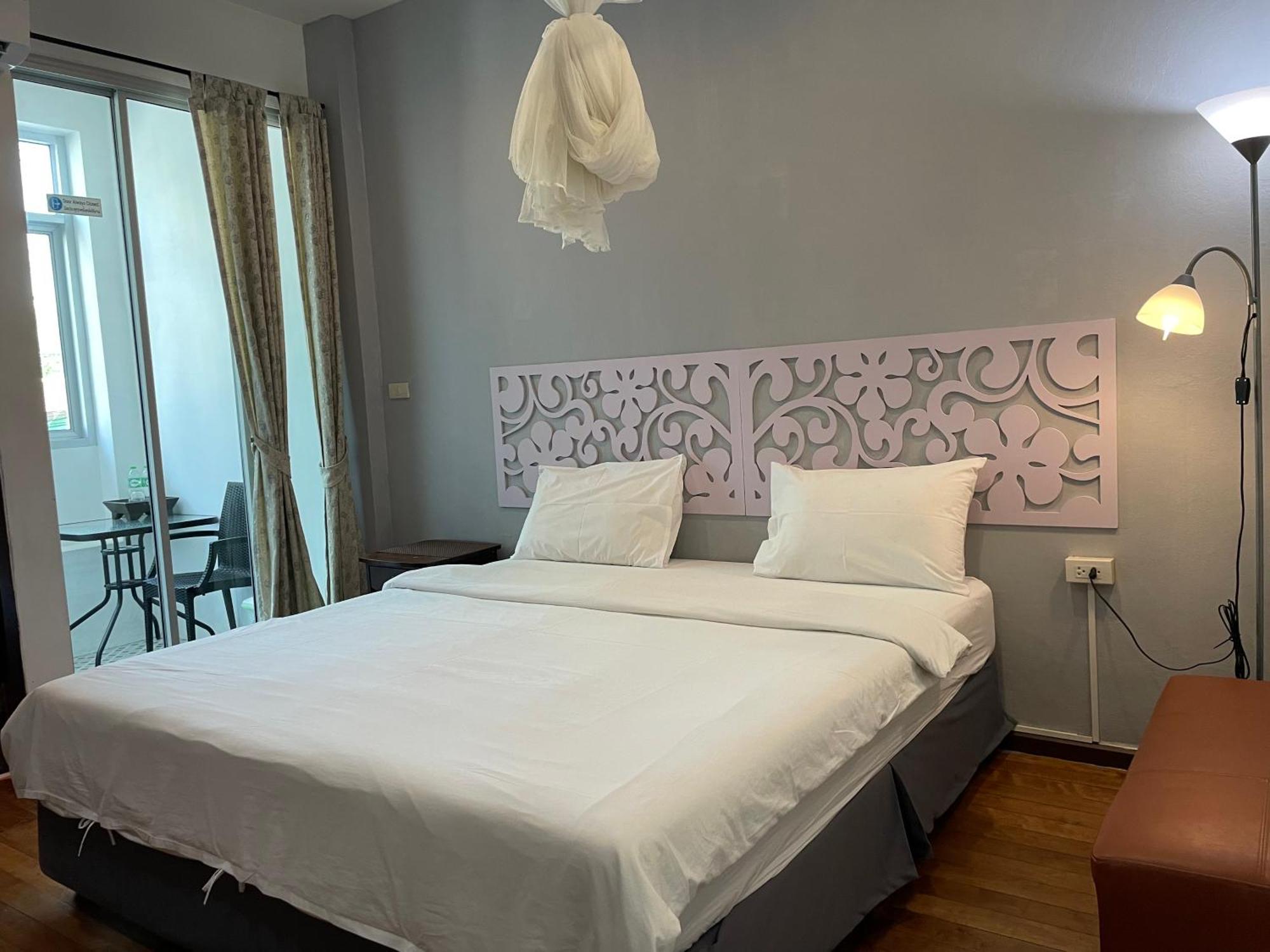 Nawaporn Place Phuket Eksteriør billede